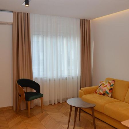 Unca Apartment เบลเกรด ภายนอก รูปภาพ